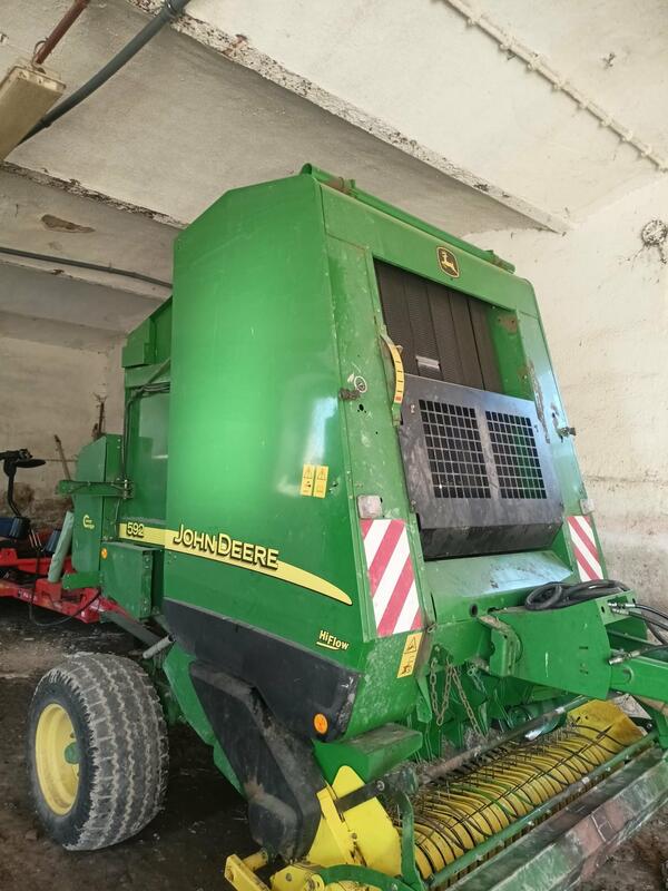 Použitý lis JOHN DEERE 592