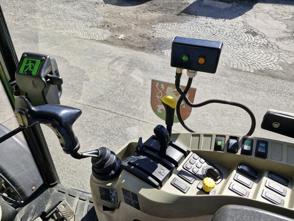 Kompaktní traktor JD 3045R