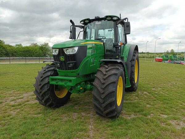 Kolový traktor John Deere 6155M Premium