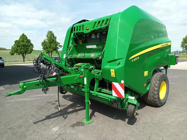 Lis na kulaté balíky John Deere V451R Rotor MaxiCut - 13 nožů