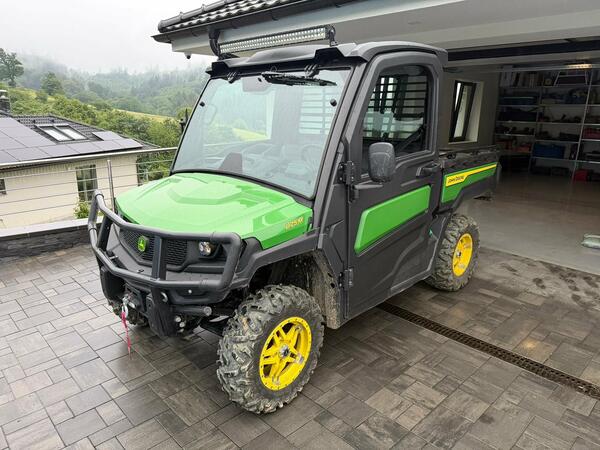 Použitý John Deere Gator XUV875M