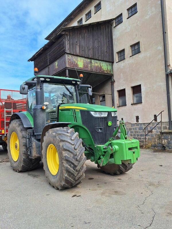Použitý traktor John Deere 7310R