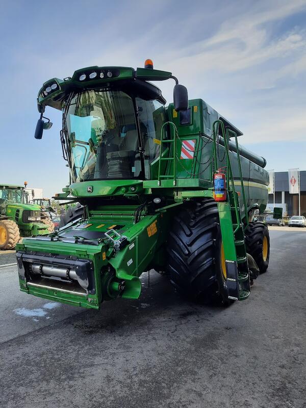 Sklízecí mlátička John Deere S680i (2160001)