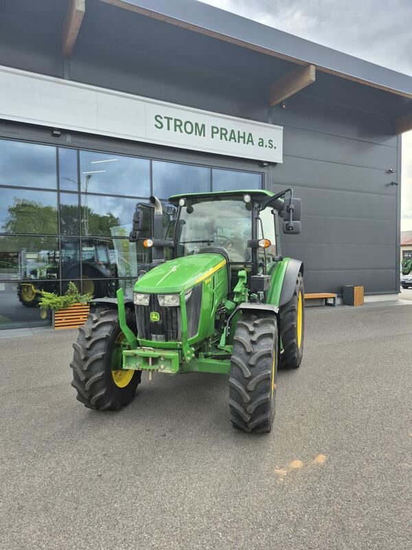 Použitý kolový traktor John Deere 5100M s přípravou na ČN