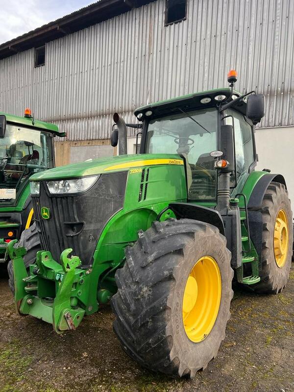 Traktor John Deere 7230R