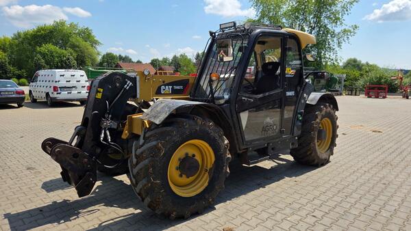 Použitý manipulátor Caterpillar TH407C