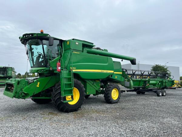 John Deere T670i Hillmaster