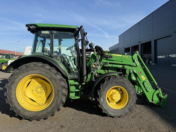 Použitý kolový traktor JOHN DEERE 5125R