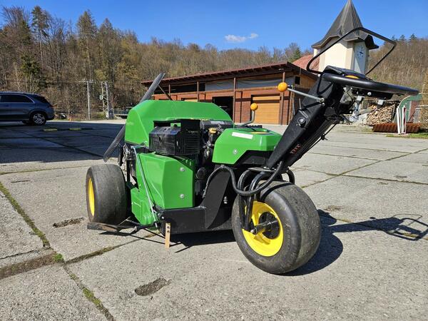 Aerifikátor John Deere Aercore 800