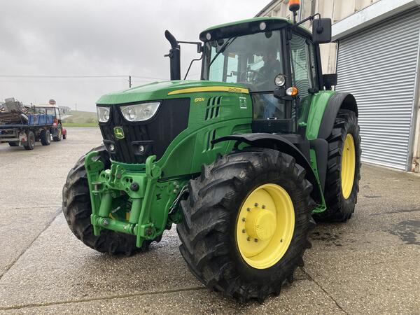 Kolový traktor John Deere 6155M AutoQuad Plus EcoShift