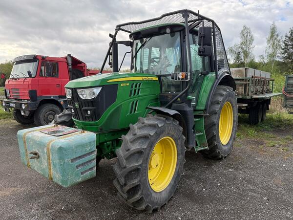 Použitý kolový traktor John Deere 6120M