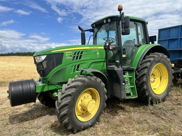Použitý traktor JOHN DEERE 6135M