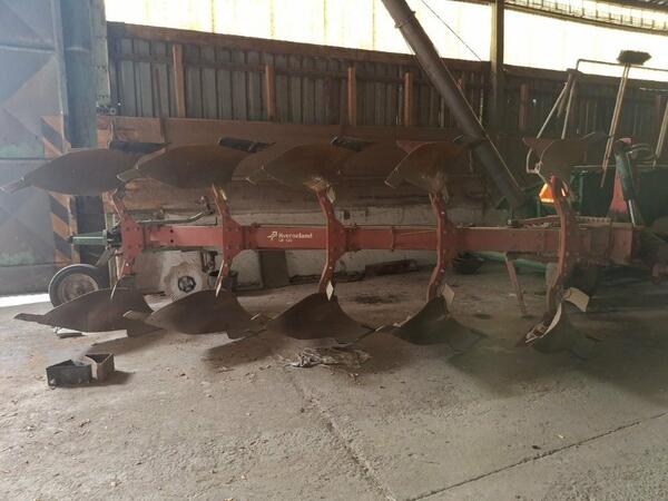 Pluh Kverneland LB 100