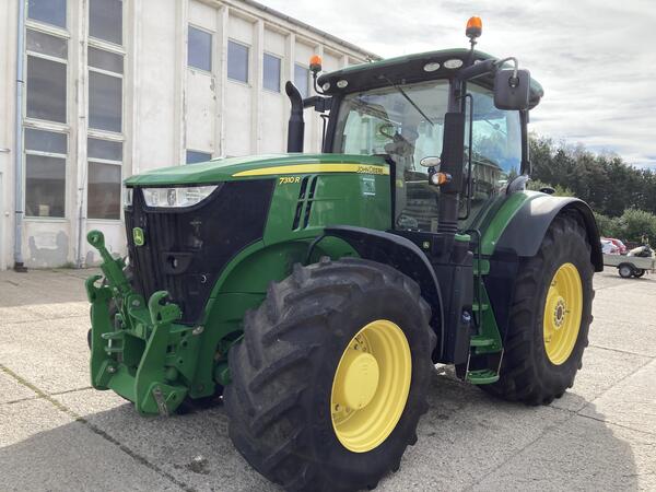 Kolový traktor John Deere 7310R Autopowr