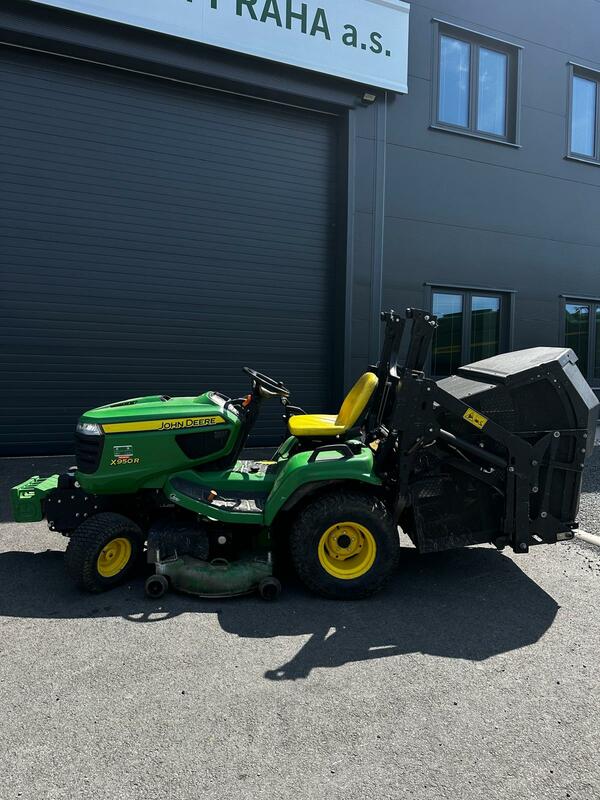 Žací traktor JOHN DEERE X950R