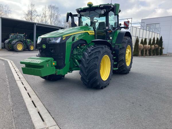 Kolový traktor John Deere 8R 410