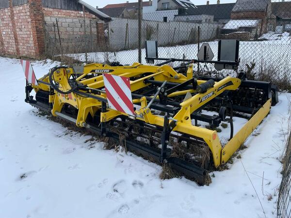 Nesený kompaktor BEDNAR SWIFTER SN 4000