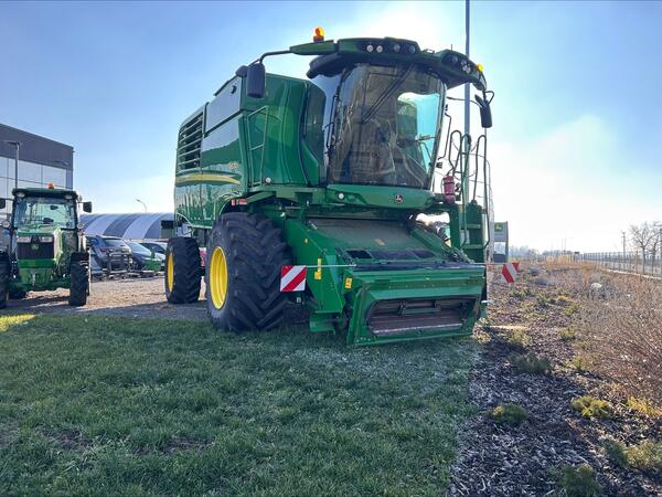 Sklízecí mlátička John Deere T670 (2230320)