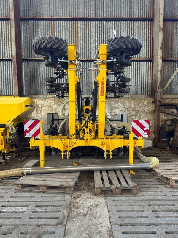 BEDNAR STRIP MASTER EN 8/75