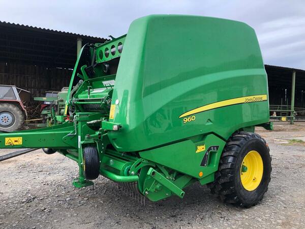 Lis na kulaté balíky John Deere 960 Maxicut 13