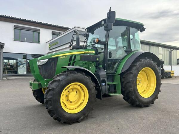 Použitý kolový traktor John Deere 5100M