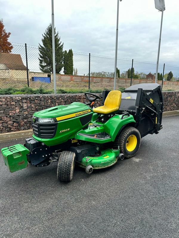 Žací traktor JOHN DEERE X950R