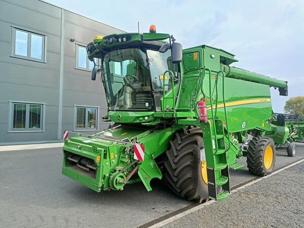 Sklízecí mlátička John Deere T670 HM (2230481)