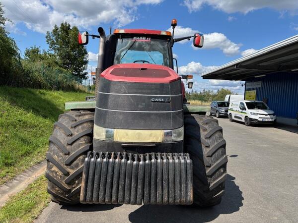 Kolový traktor Case Magnum 290