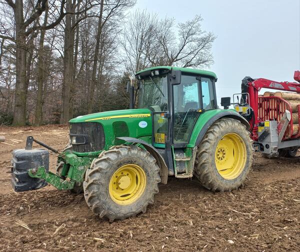Použitý kolový traktor John Deere 6320Se