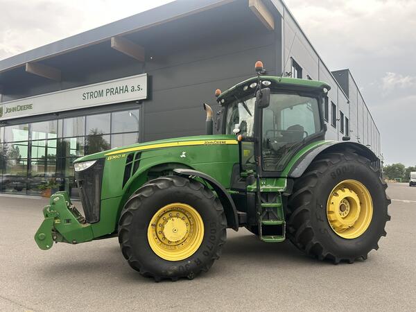 Použitý kolový traktor John Deer 8360R