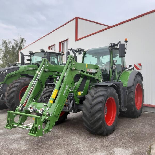 Kolový traktor Fendt 724  Profi Plus