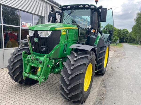 Kolový traktor John Deere 6250R