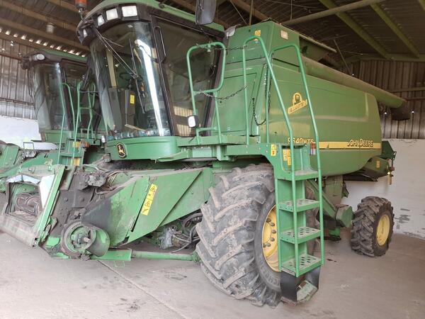 Sklízecí mlátička JOHN DEERE 9640 WTS HILLMASTER