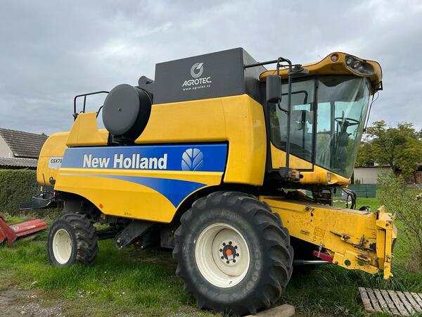 Sklízecí mlátička New Holland CSX7060