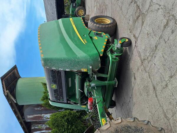 John Deere 960