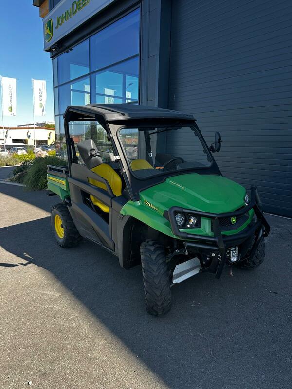 Užitkové vozidlo JOHN DEERE GATOR XUV 590M