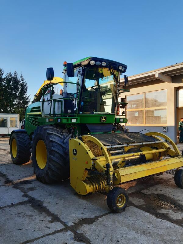 Samojízdná řezačka John Deere 7480 4x4 (Kemper 360Plus+630C)
