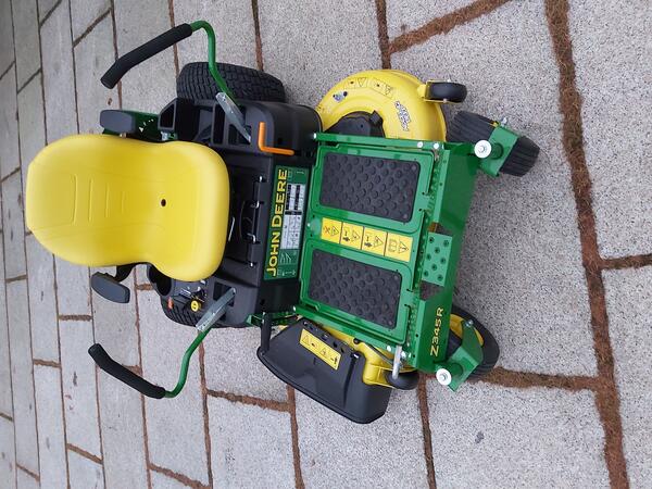 Zahradní sekačka Z-Trak Z345R