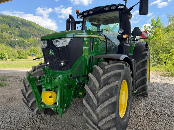 Použitý klový traktor John Deere 6R250