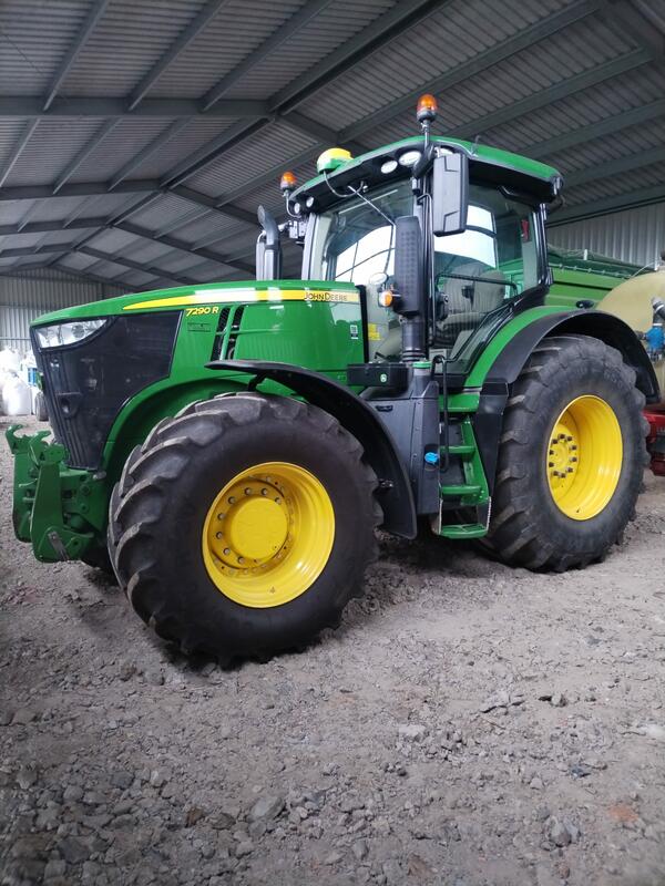 John Deere 7290R