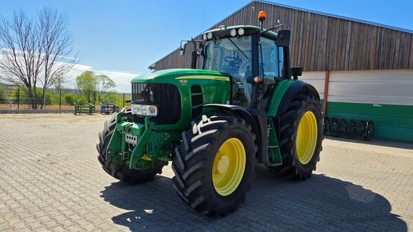Použitý kolový traktor John Deere 7530 Premium