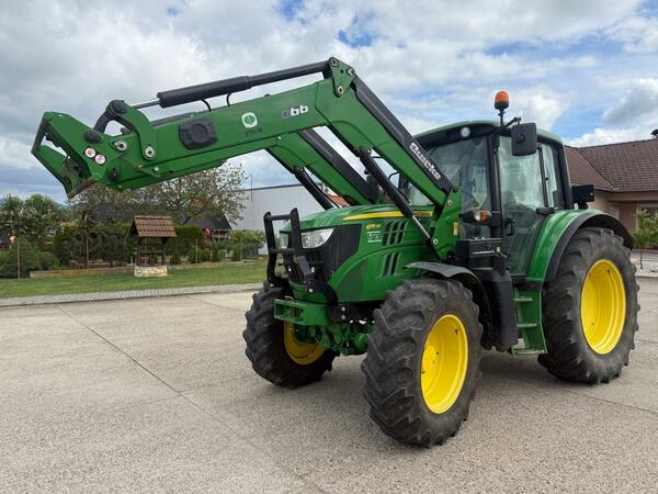 Použitý kolový traktor John Deere 6115M s čelním nakladačem Quicke