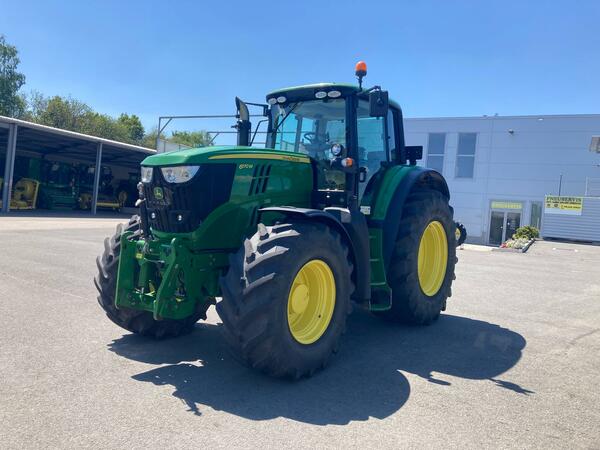 Kolový traktor John Deere 6170M