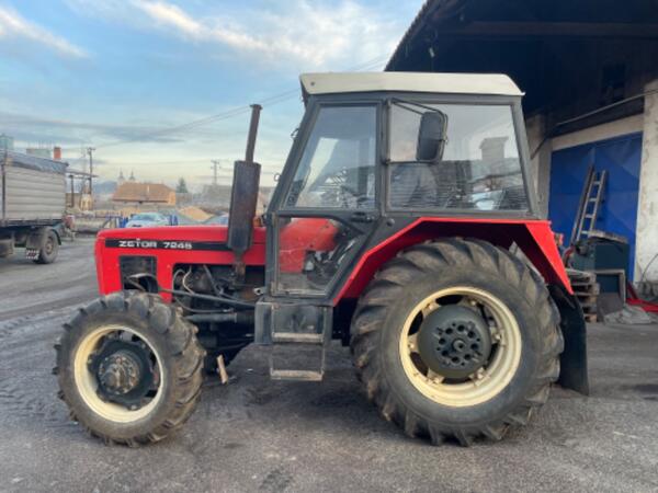 Traktor Zetor 7245