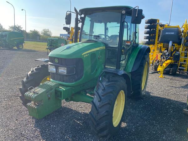 Kolový traktor John Deere 5080R