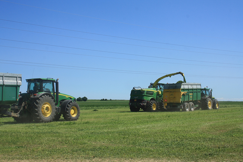 John-Deere-8800i-ZAS-Uzice-IMG_3353.jpg John-Deere-8800i-ZAS-Uzice-IMG_3353.jpg