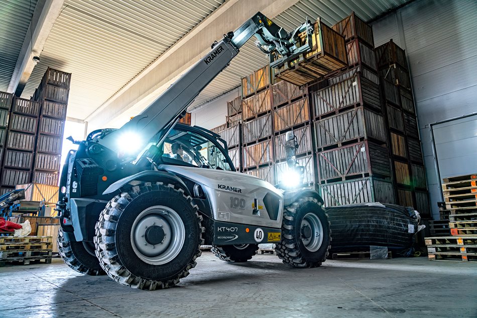 Kramer KT 407 disponuje nosností 4 tuny a paletizační výškou 7 metrů. Vybaven je motorem Deutz o výkonu 136 koní.