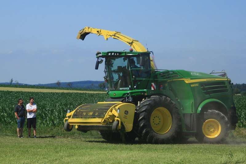 John-Deere-8800i-ZAS-Uzice-IMG_3336.jpg