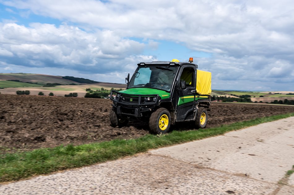 John-Deere-Gator-Zemo-Bohate-Malkovice_DSC0847.jpg John-Deere-Gator-Zemo-Bohate-Malkovice_DSC0847.jpg