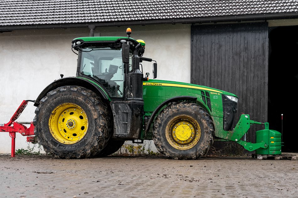 John-Deere-8345R-Kalhous-Praskacka_DSC6468.jpg